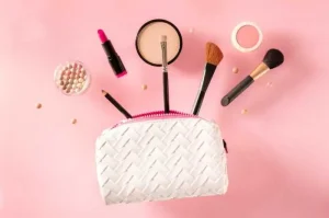 10 Recommendations for the Latest Makeup Bag Models