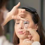 How to Apply False Eyelashes